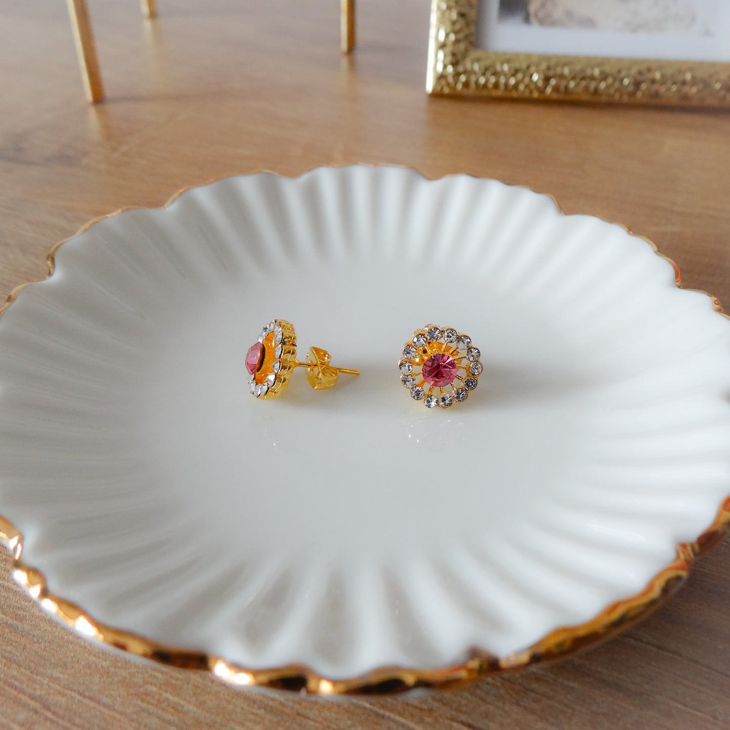 Liya | Flower stud earrings