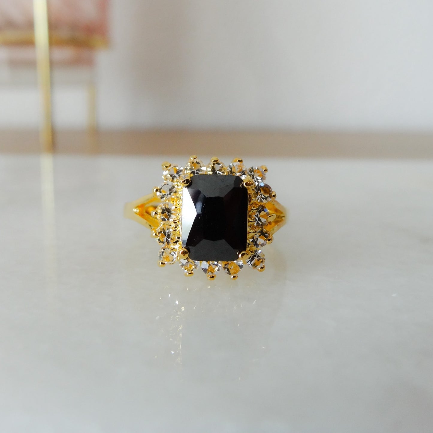 Anika | Cluster ring black