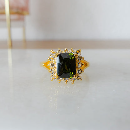 Saira | Cluster ring green